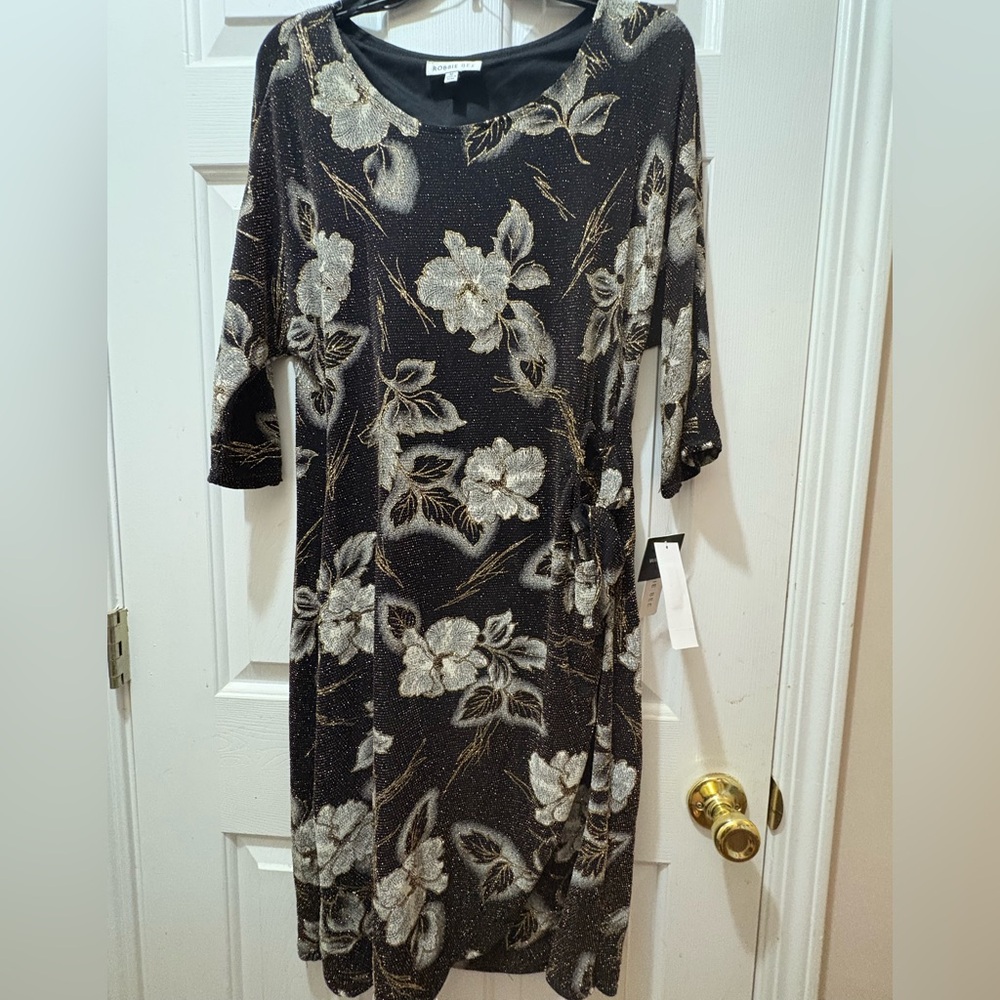 Robbie Bee Black and Gold Floral Long Sleeve Dress